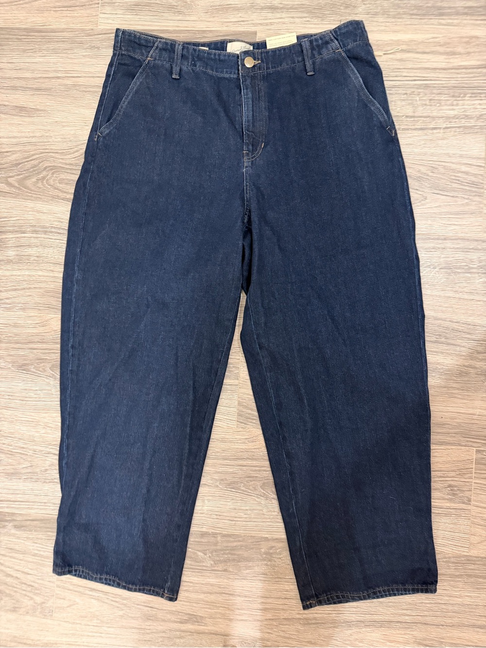 Universal Thread women’s Dark Blue Relaxed Jeans